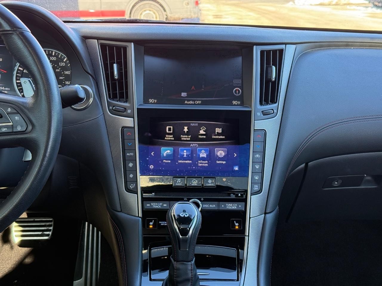 INFINITI Q50 Vehicle Image 11