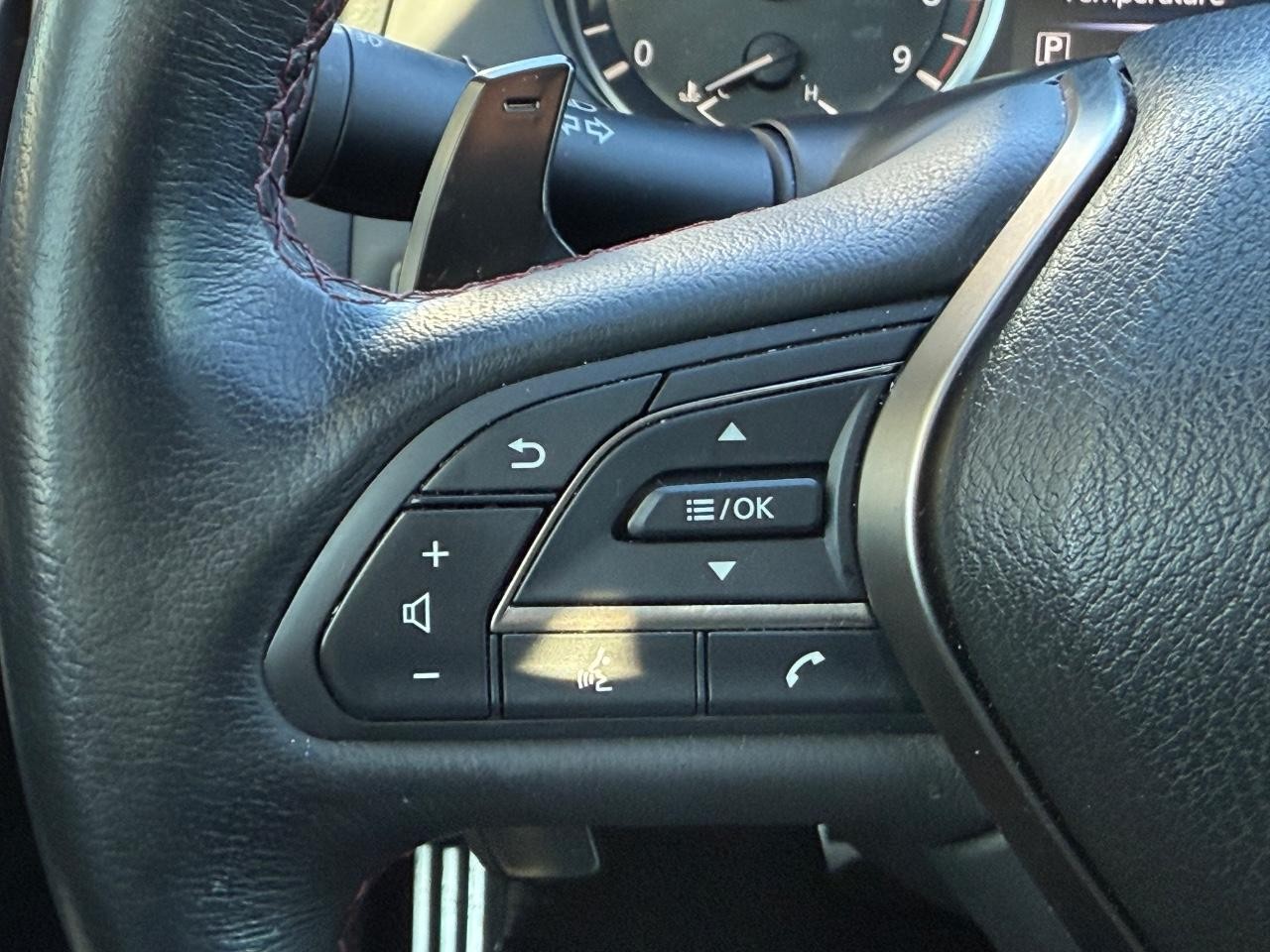 INFINITI Q50 Vehicle Image 15