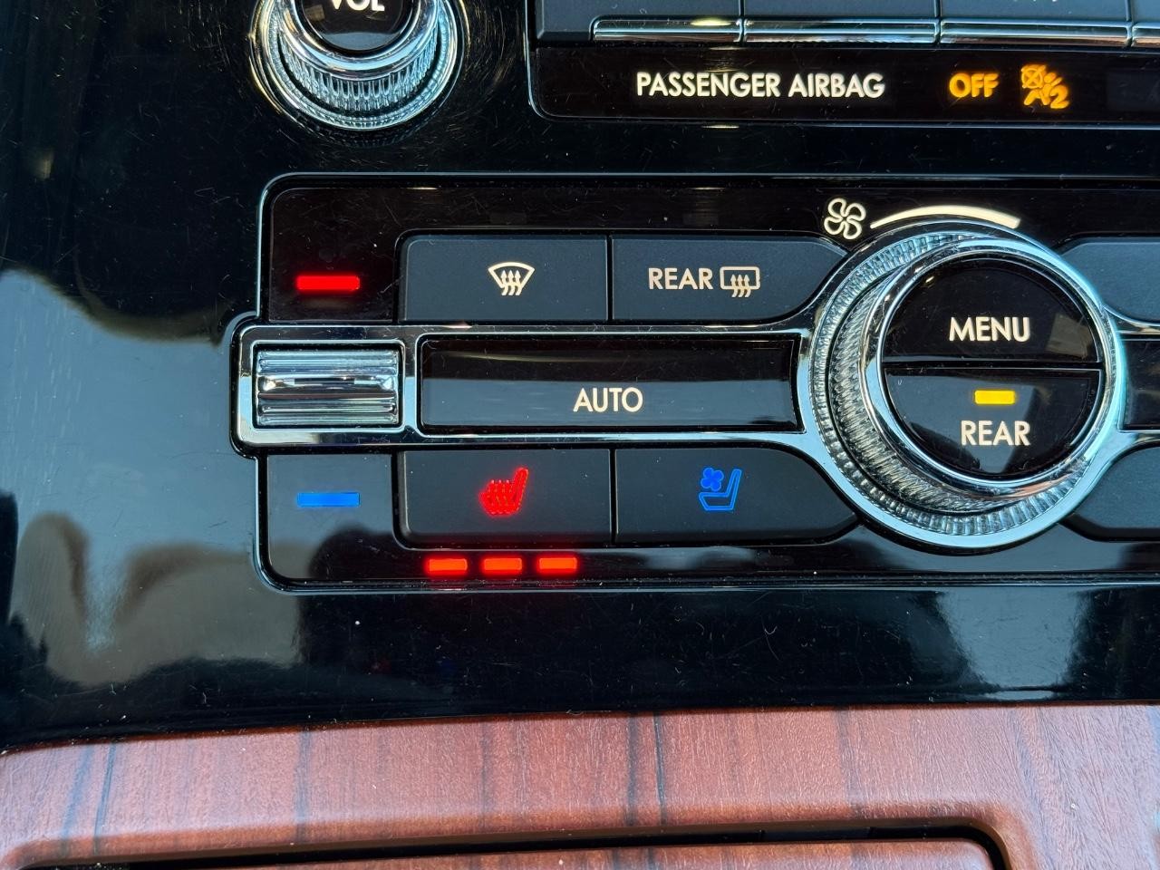 Lincoln Navigator L Vehicle Image 20