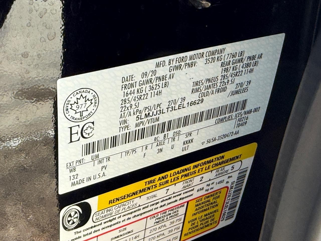 Lincoln Navigator L Vehicle Image 23