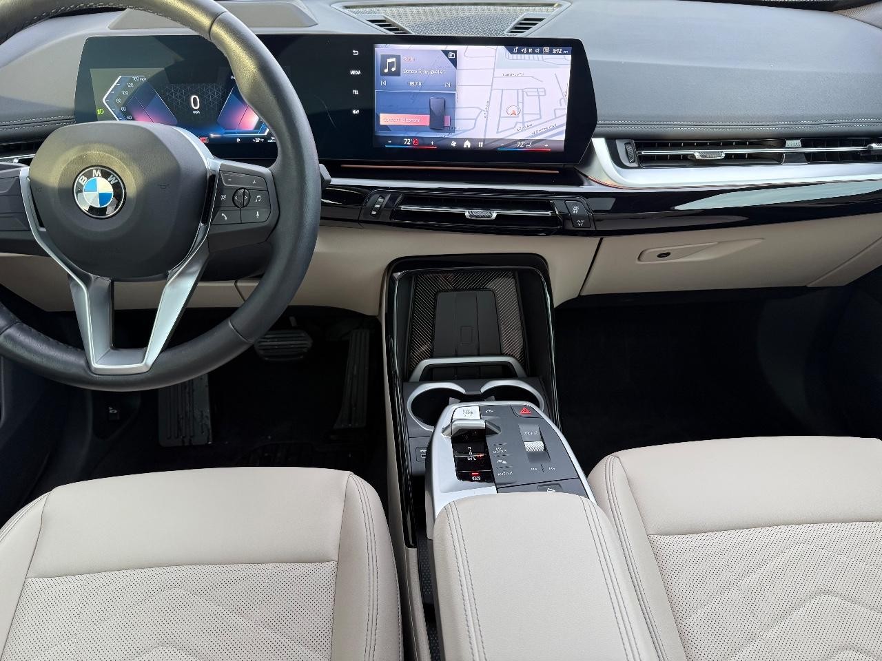 BMW X1 Vehicle Image 10