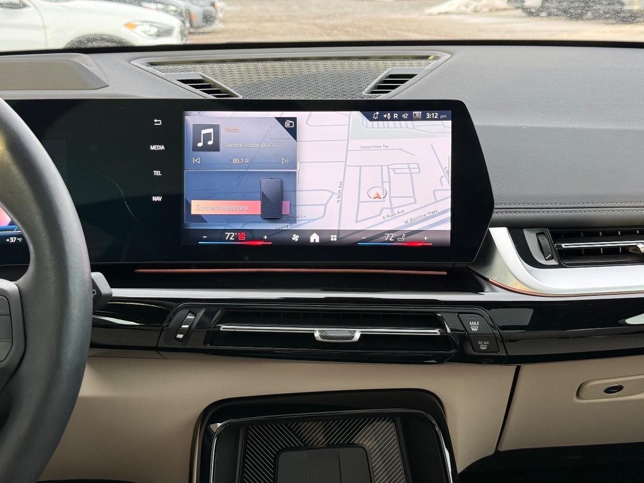 BMW X1 Vehicle Image 11