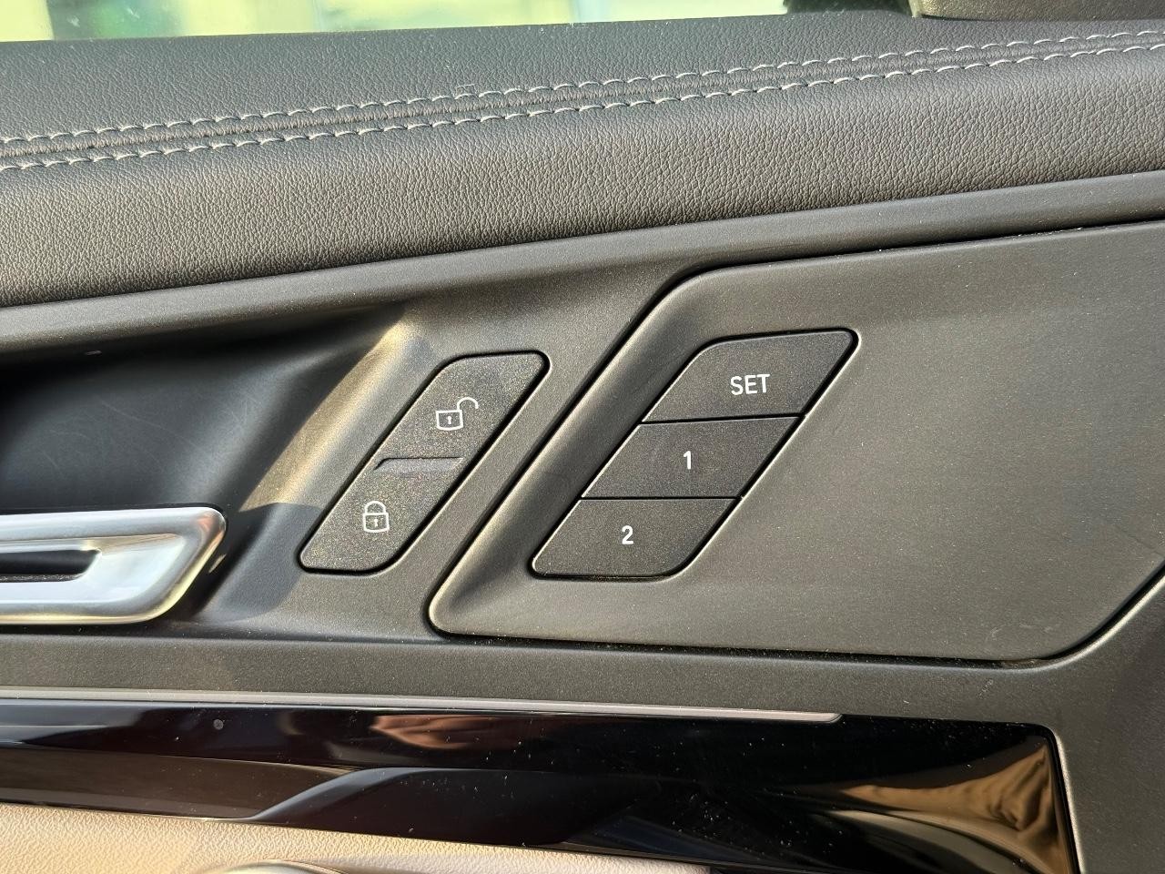 BMW X1 Vehicle Image 15