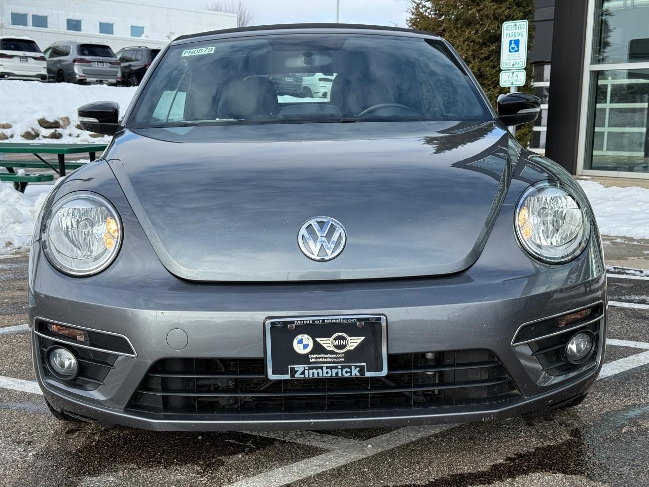 Volkswagen Beetle Convertible Vehicle Image 09