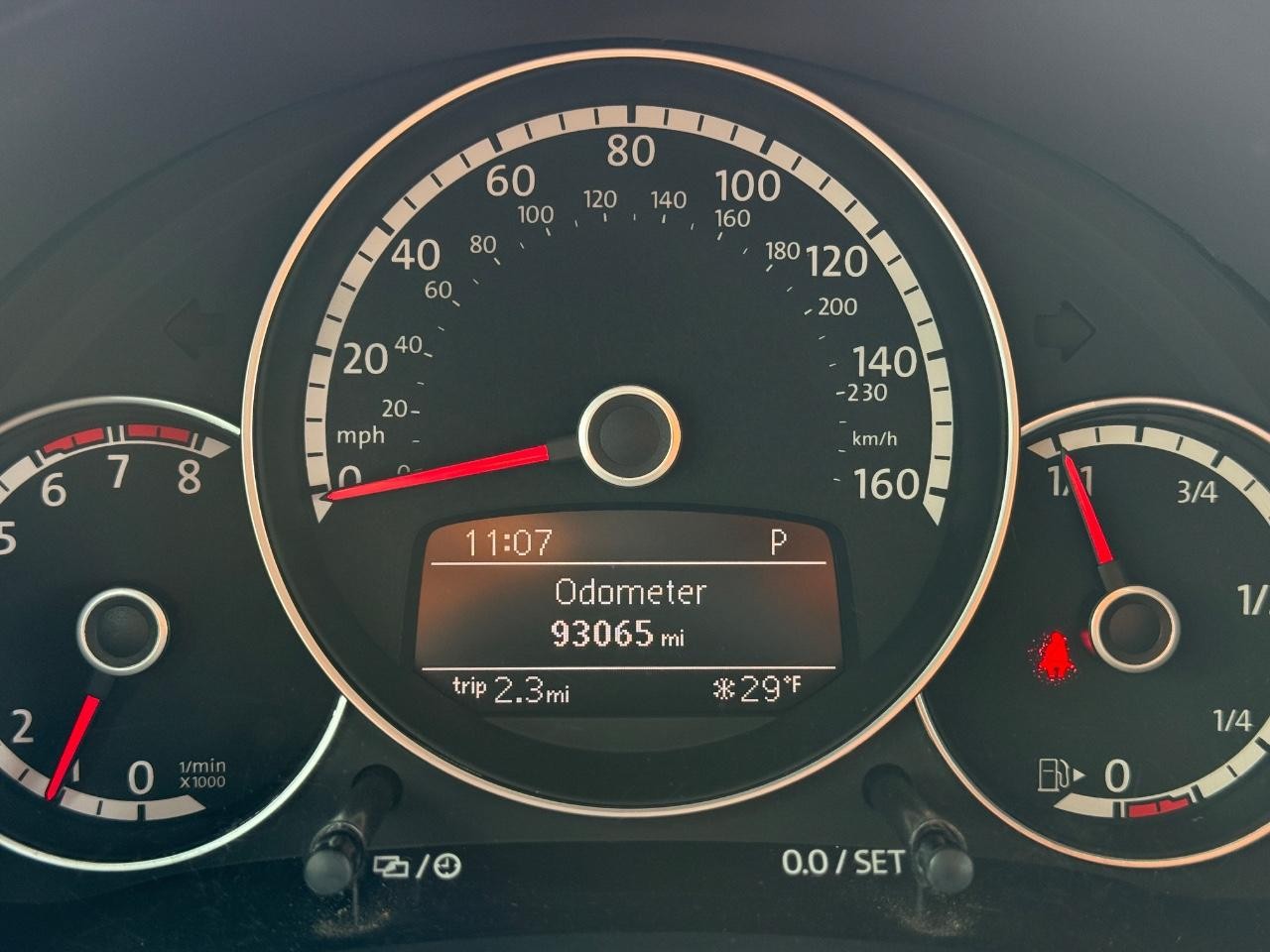 Volkswagen Beetle Convertible Vehicle Image 20