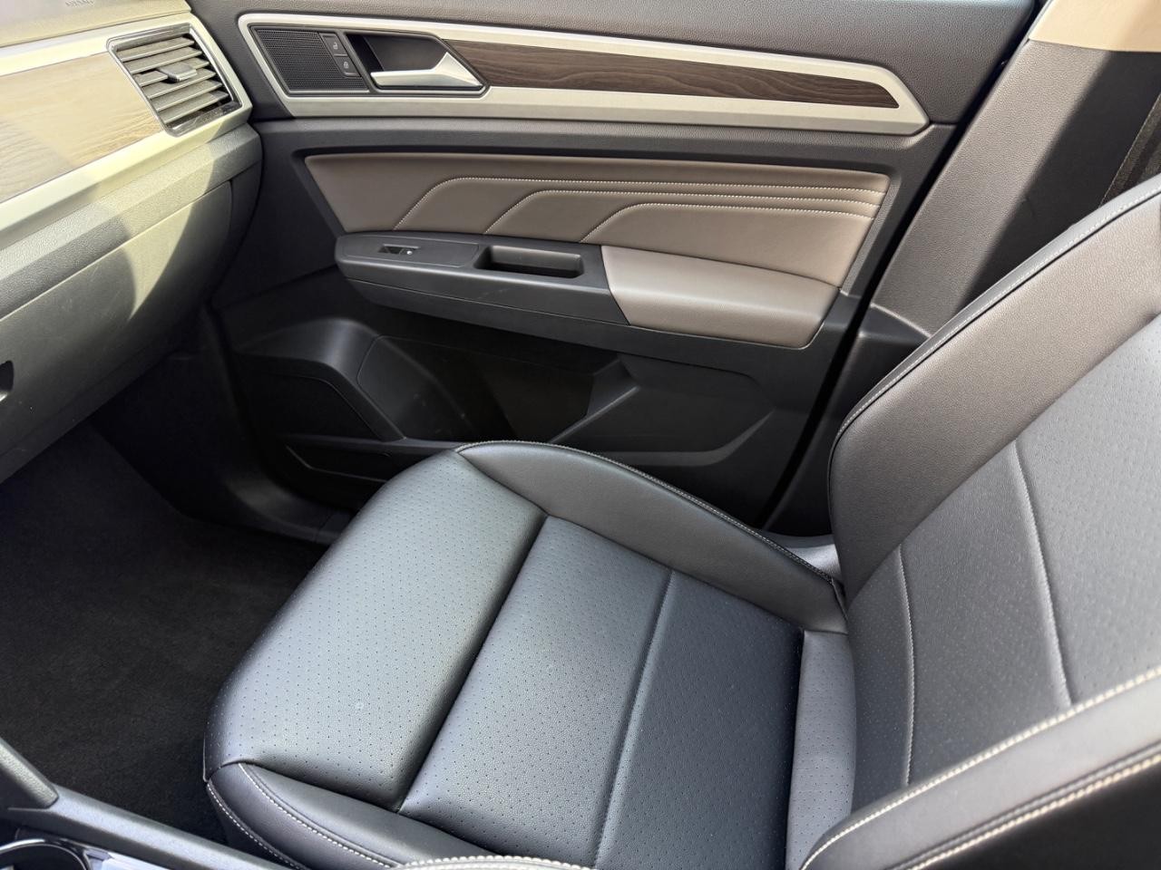 Volkswagen Atlas Vehicle Image 21