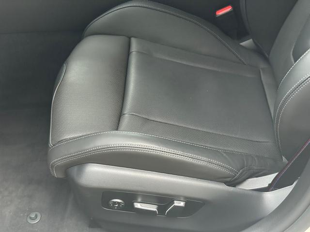 BMW M5 Vehicle Image 21