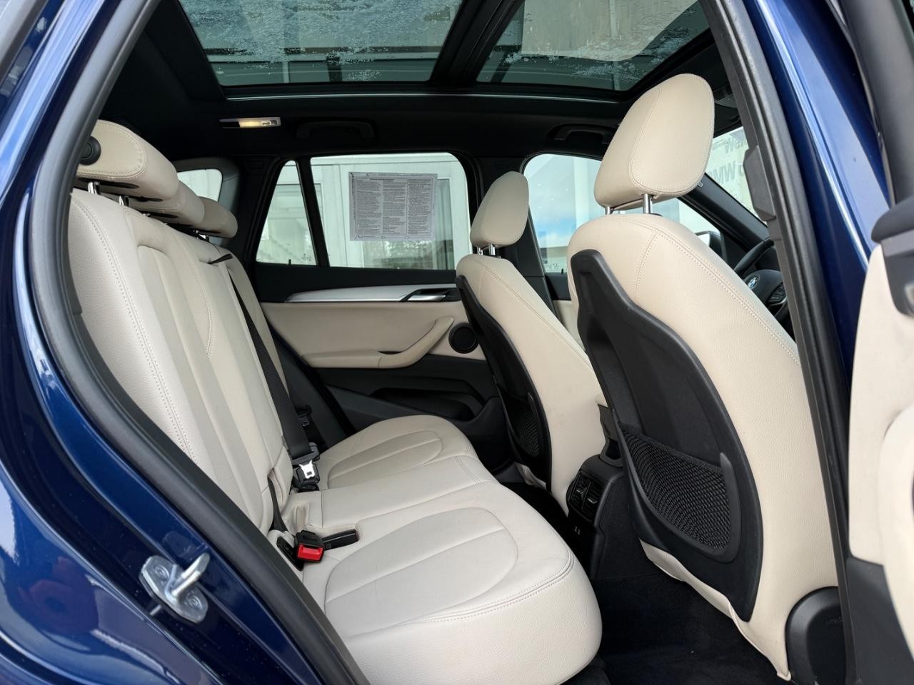 BMW X1 Vehicle Image 10