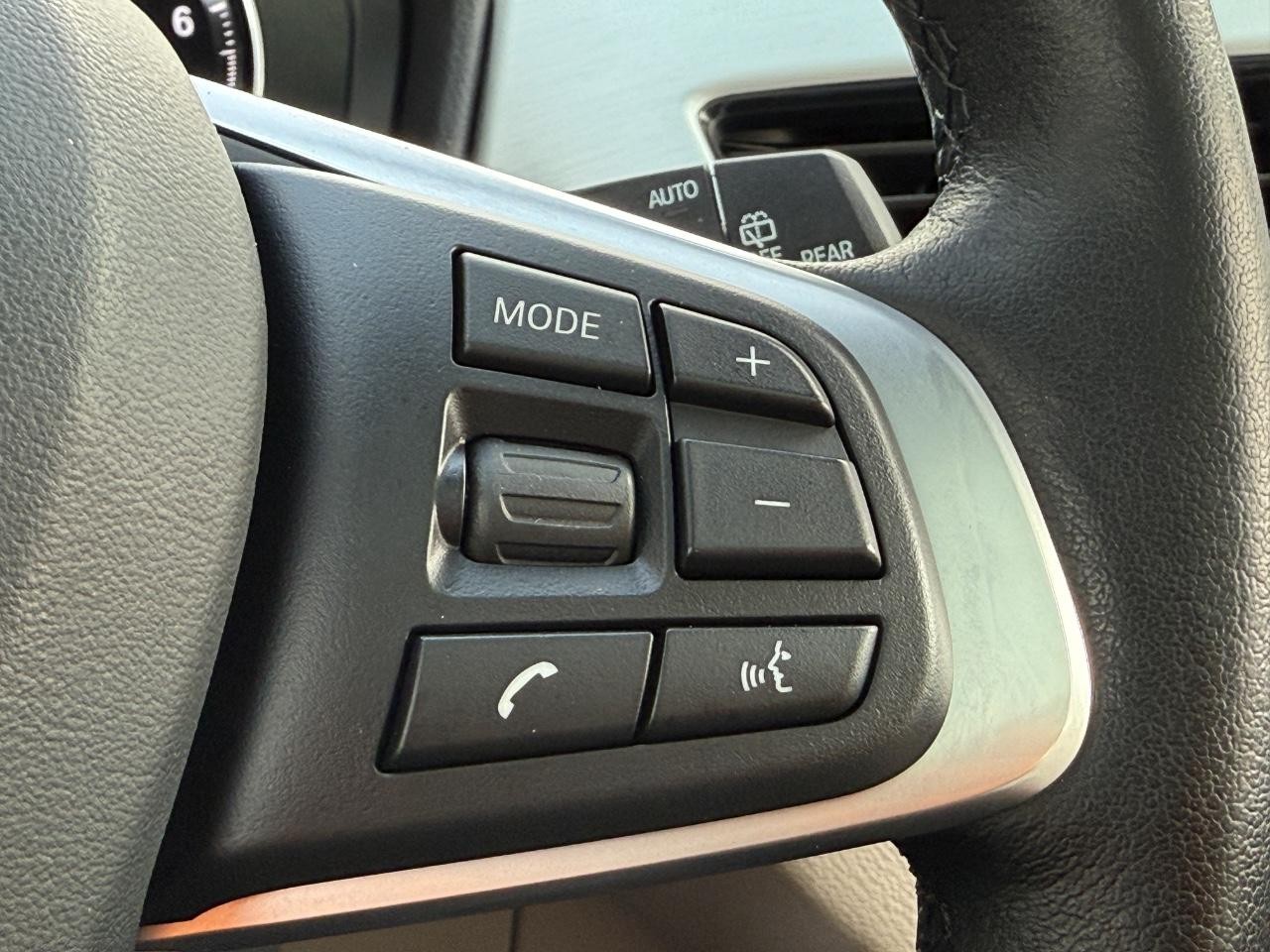 BMW X1 Vehicle Image 15