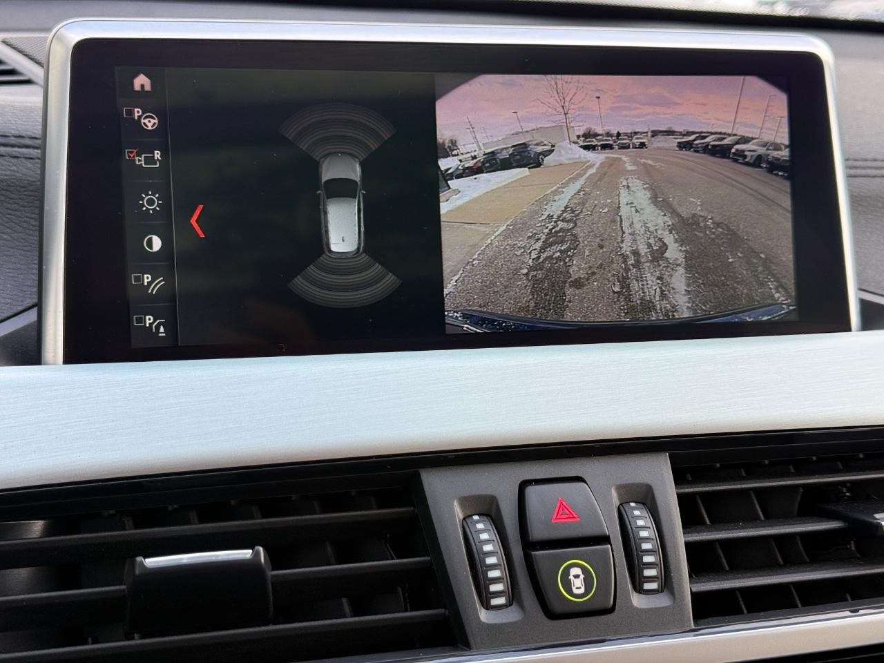 BMW X1 Vehicle Image 18