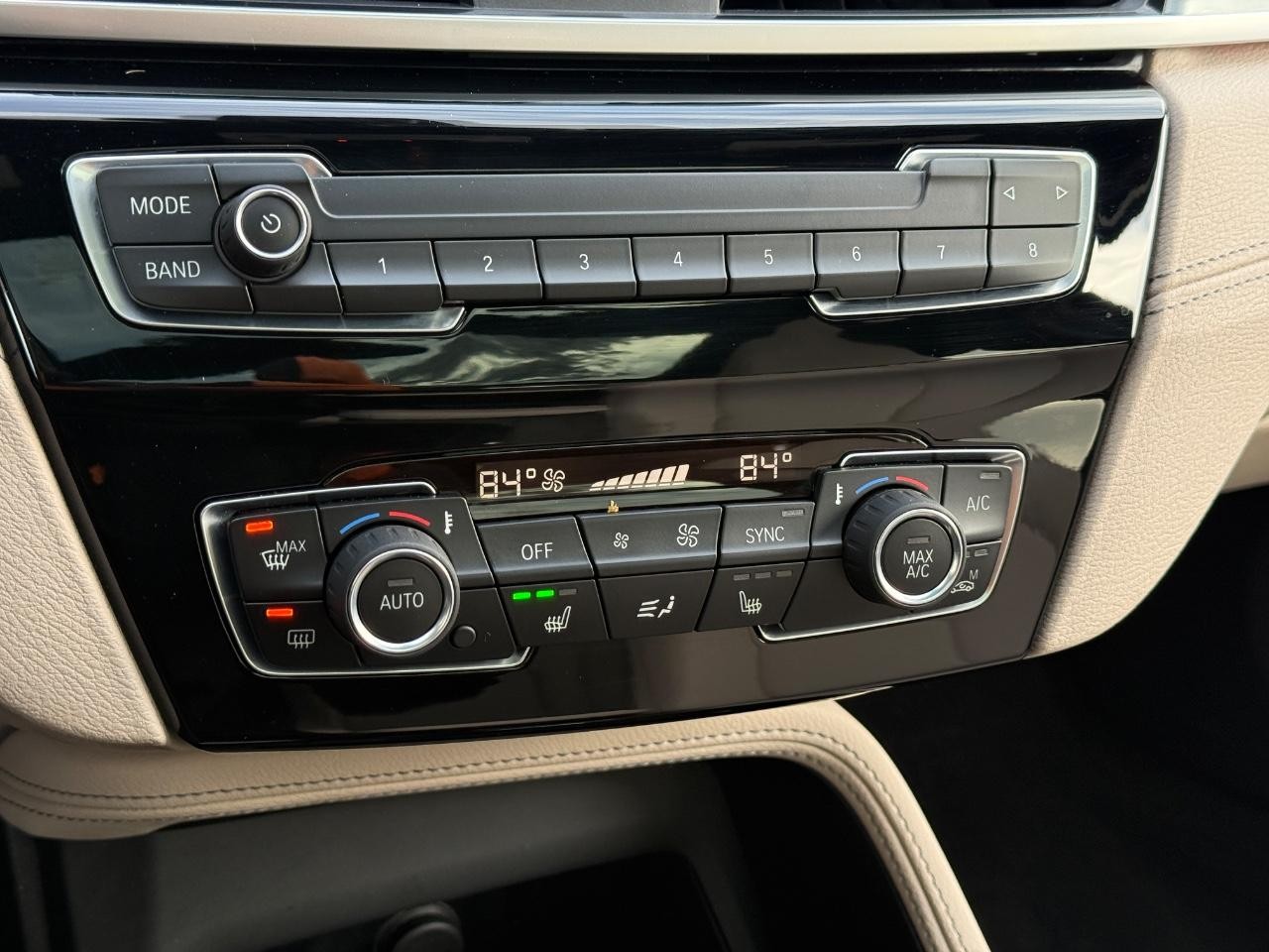 BMW X1 Vehicle Image 19