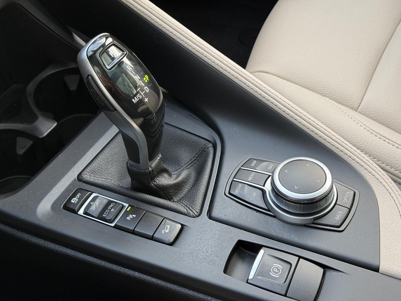 BMW X1 Vehicle Image 20