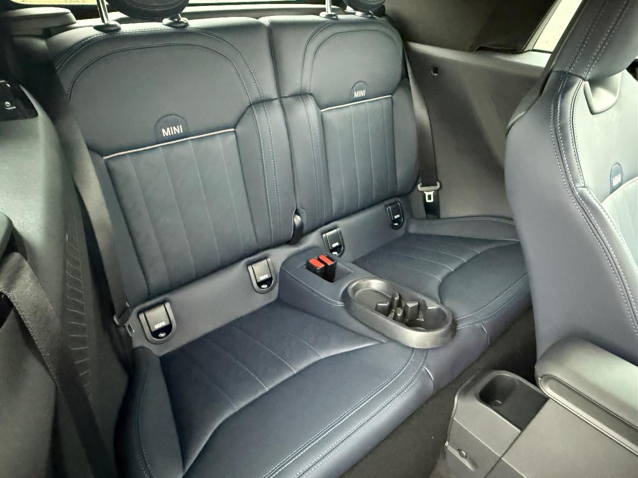 MINI Convertible Vehicle Image 05