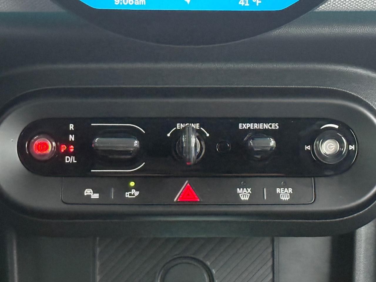 MINI Convertible Vehicle Image 08