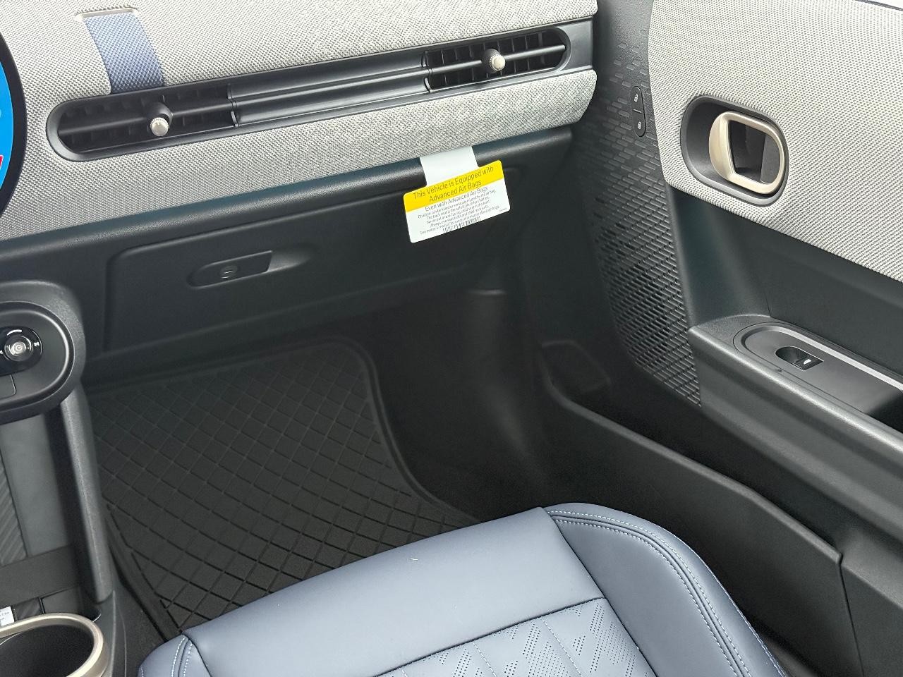 MINI Convertible Vehicle Image 10