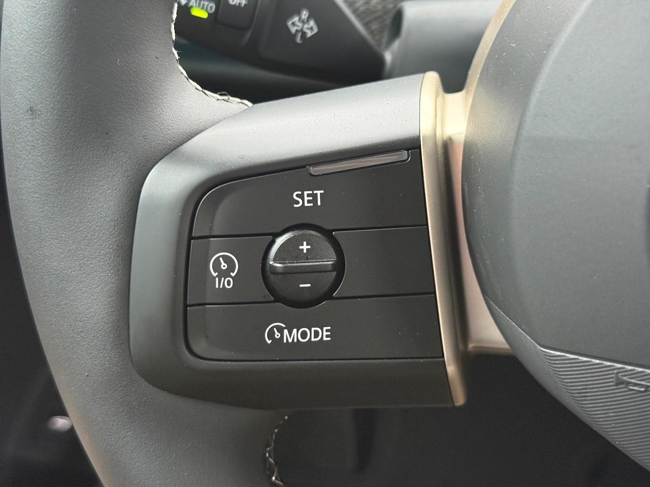 MINI Convertible Vehicle Image 11