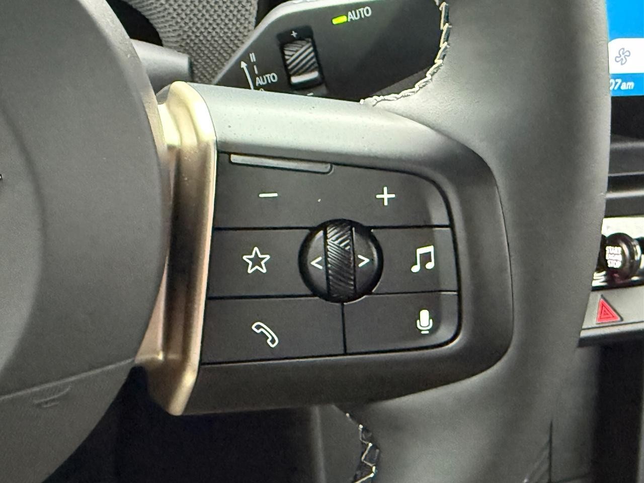 MINI Convertible Vehicle Image 12