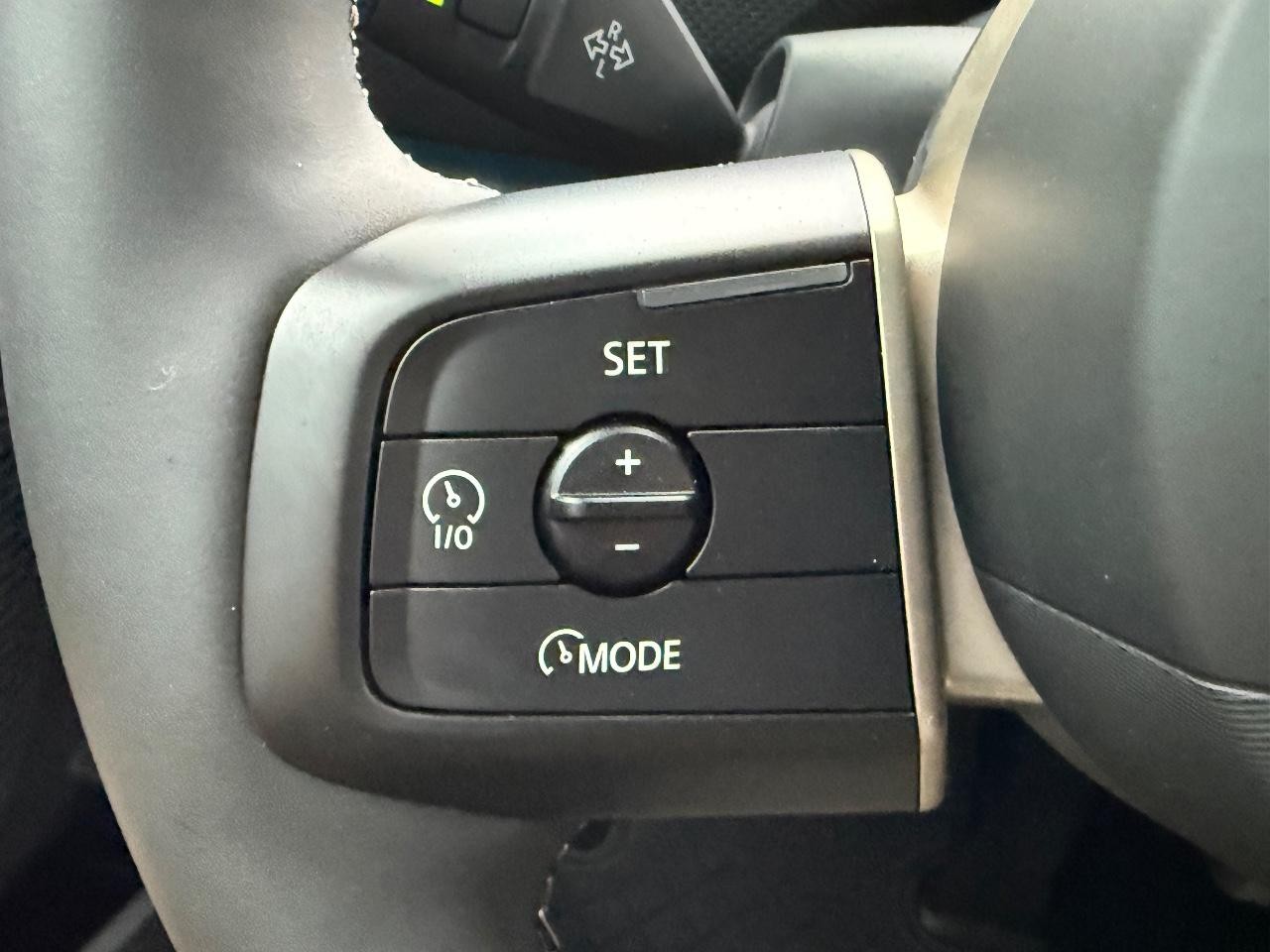 MINI Convertible Vehicle Image 11