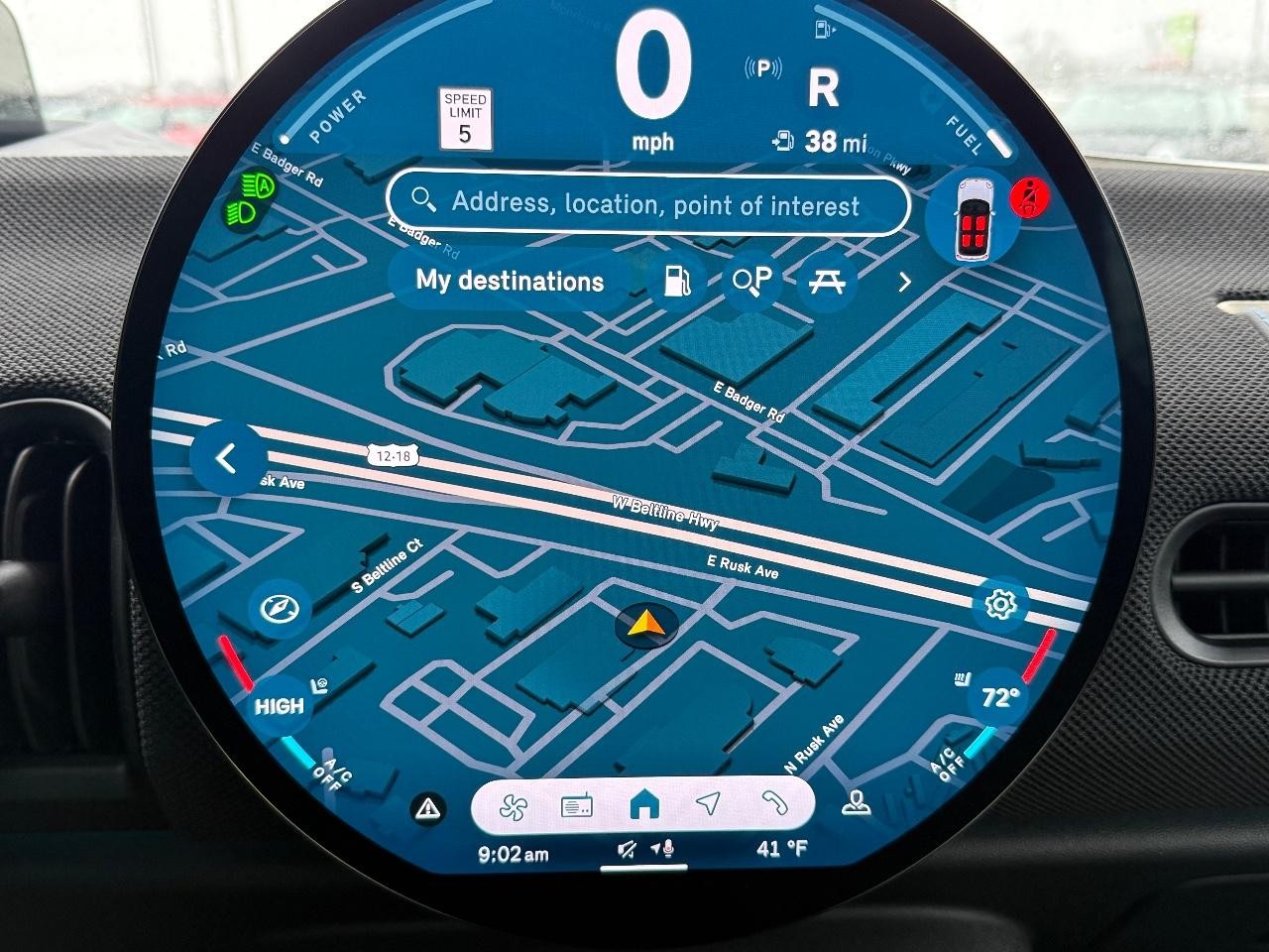 MINI Convertible Vehicle Image 14