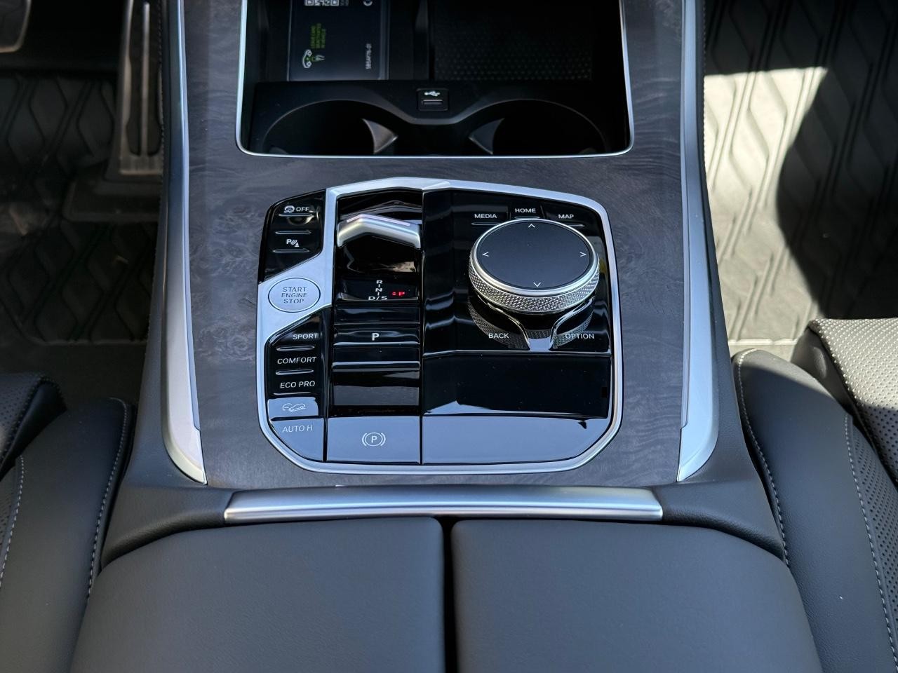 BMW X5 Vehicle Image 08