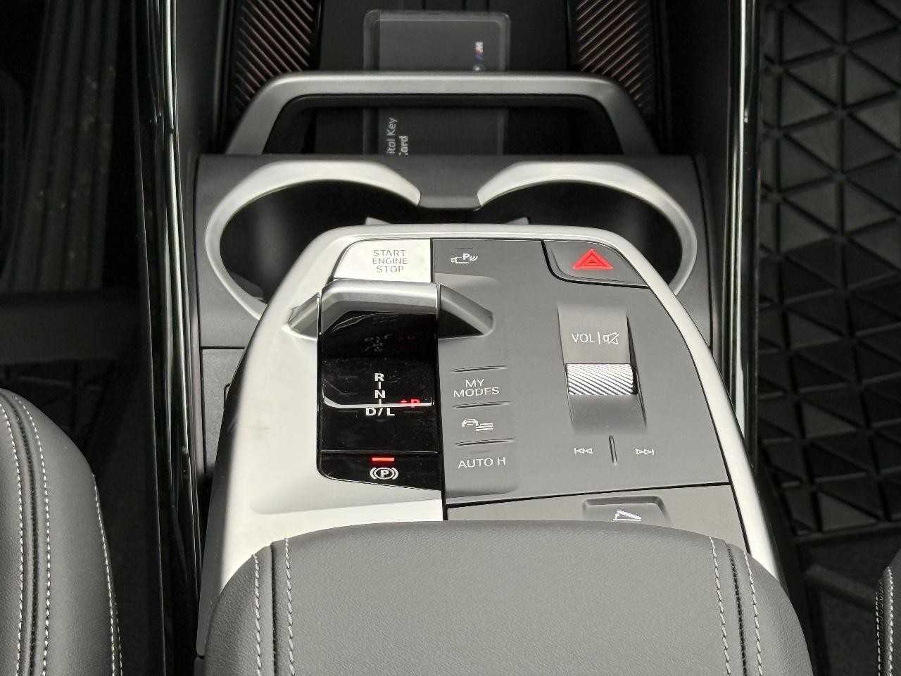 BMW X1 Vehicle Image 08