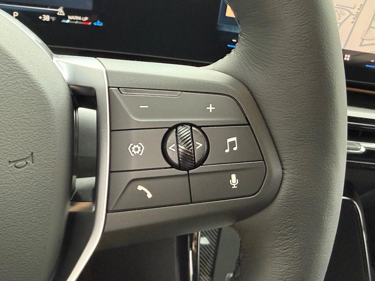 BMW X1 Vehicle Image 13