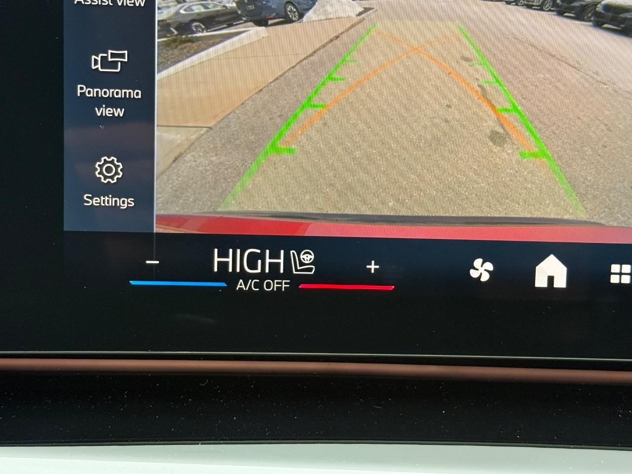 BMW X1 Vehicle Image 15