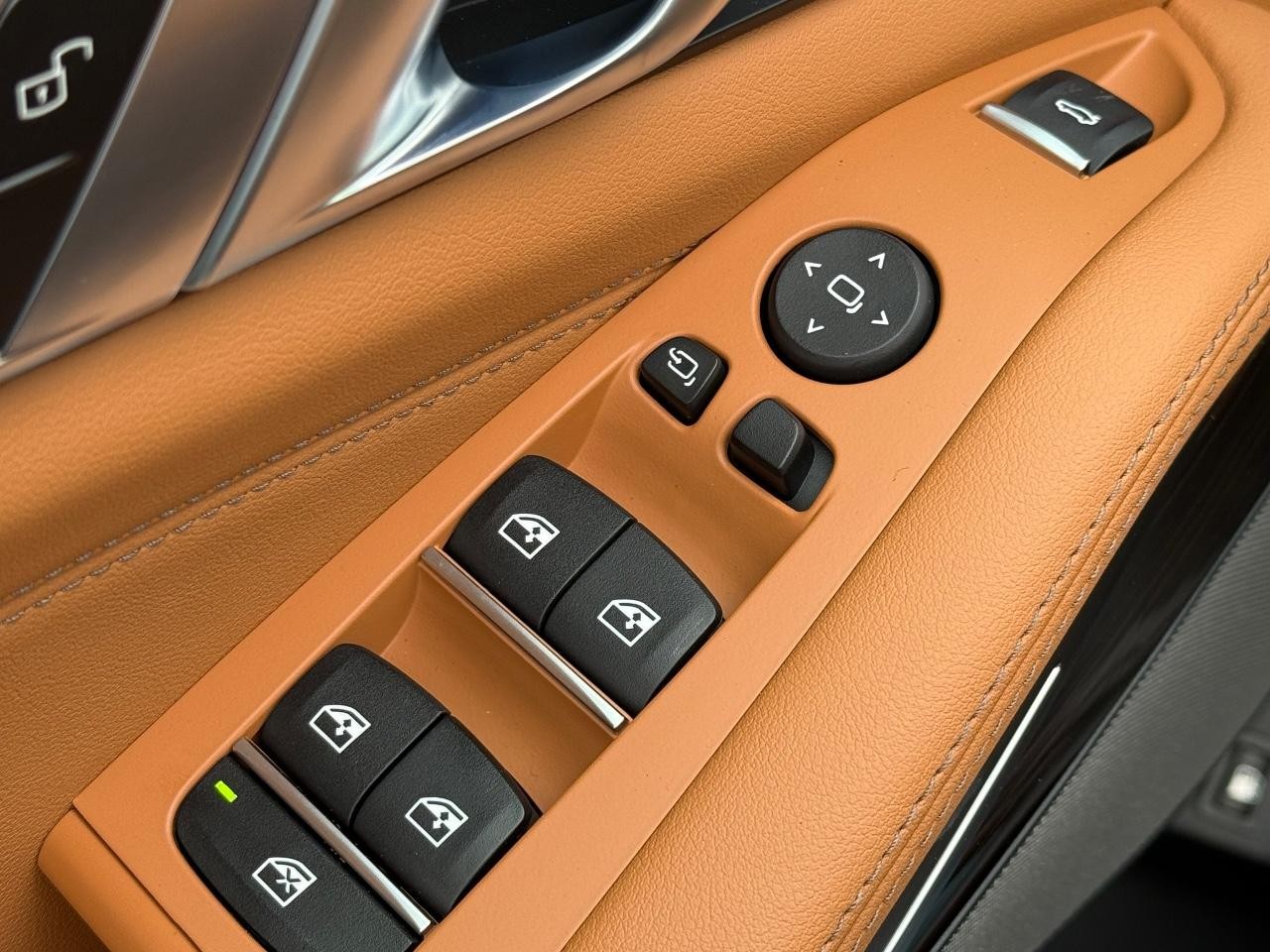 BMW X5 Vehicle Image 16