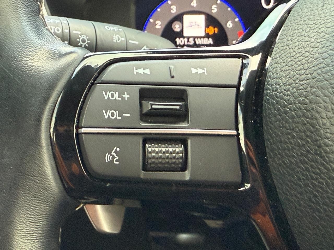 Acura Integra Vehicle Image 16