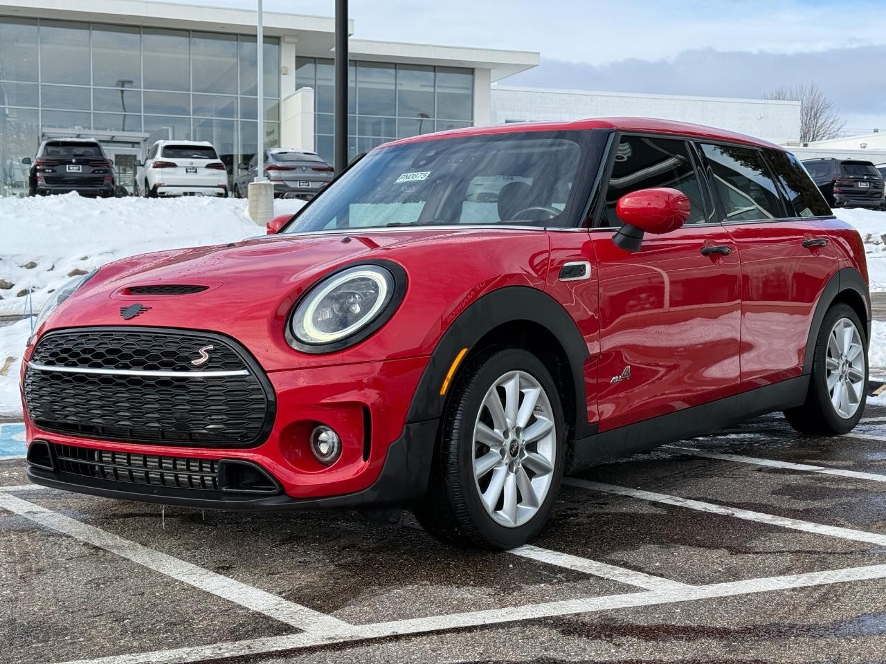 MINI Clubman Vehicle Image 08