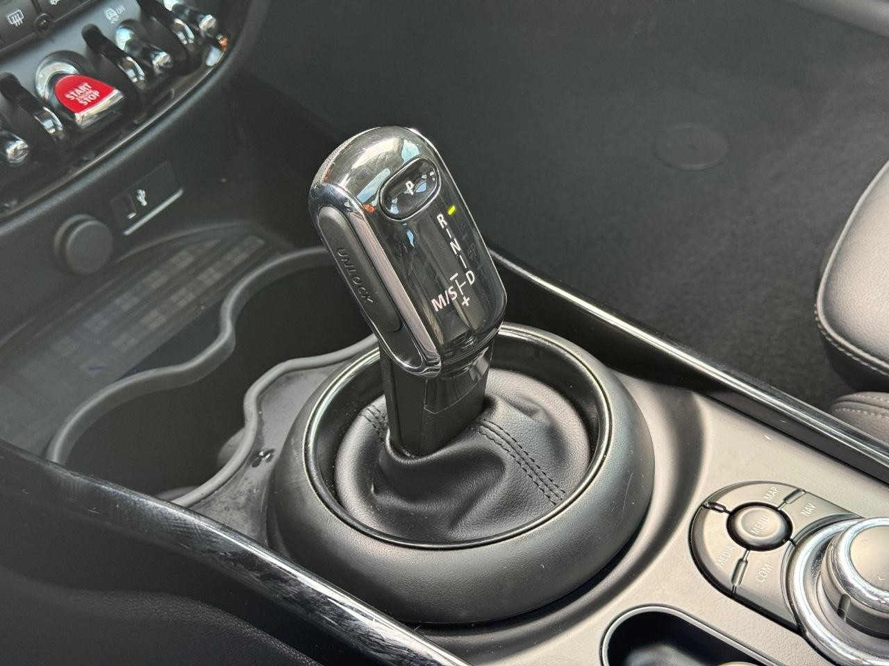 MINI Clubman Vehicle Image 19