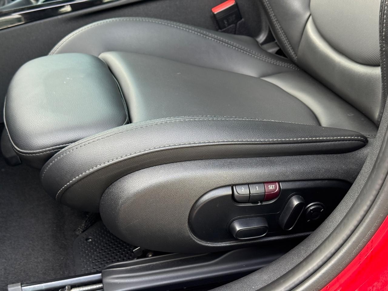 MINI Clubman Vehicle Image 25