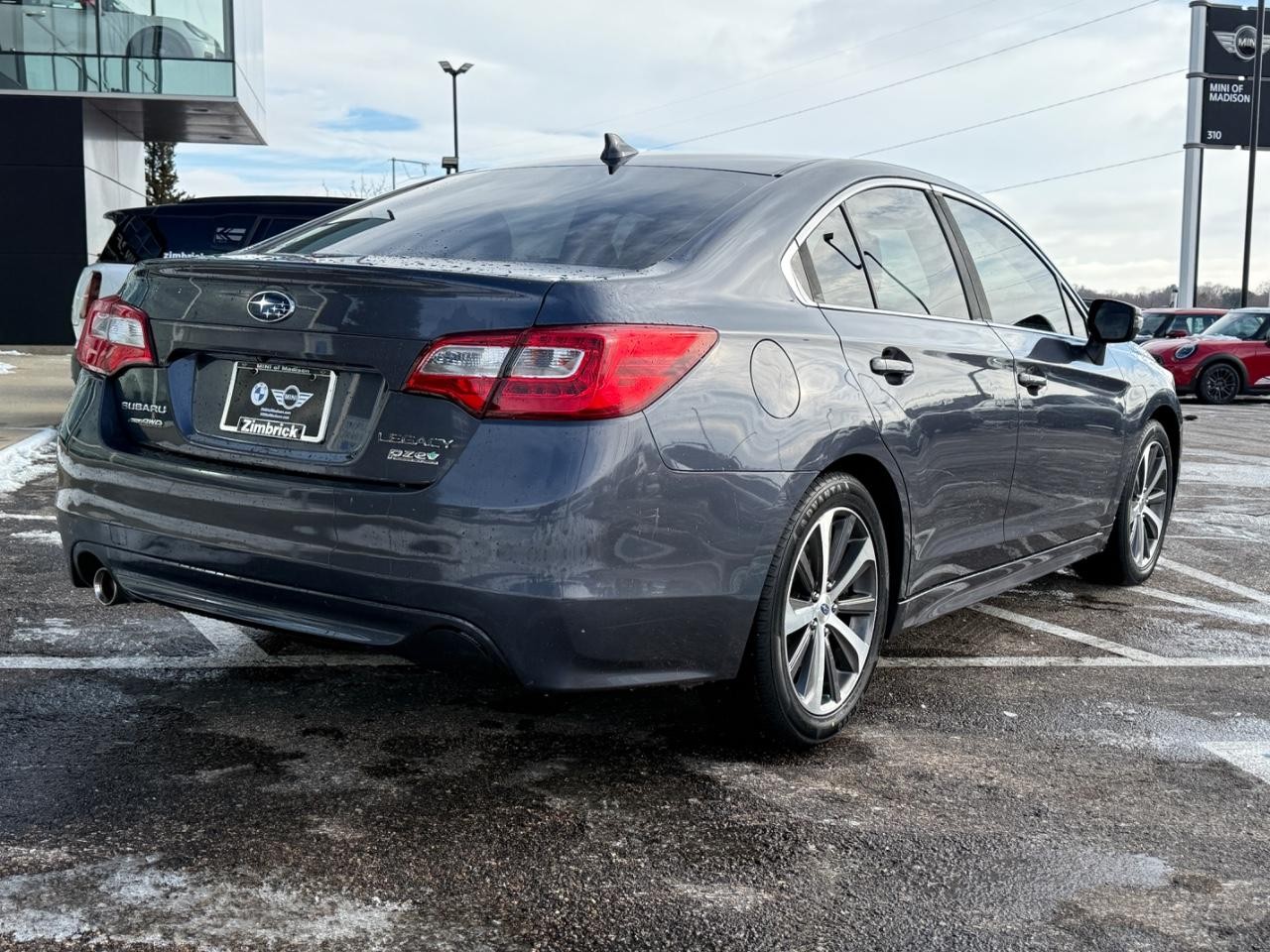 Subaru Legacy Vehicle Image 03