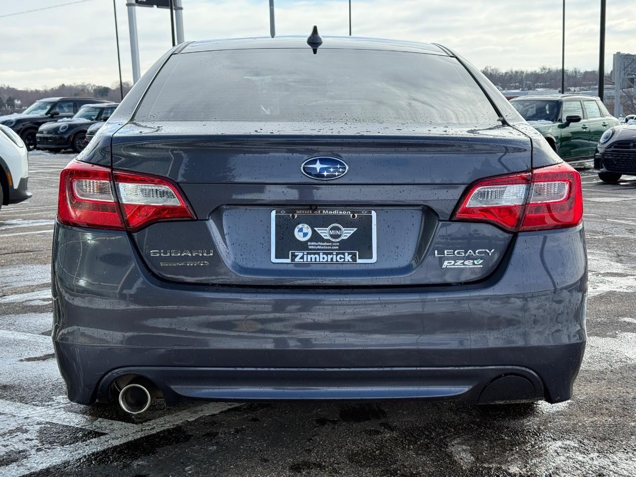 Subaru Legacy Vehicle Image 04