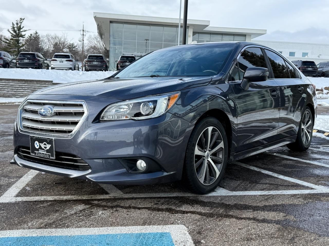 Subaru Legacy Vehicle Image 08