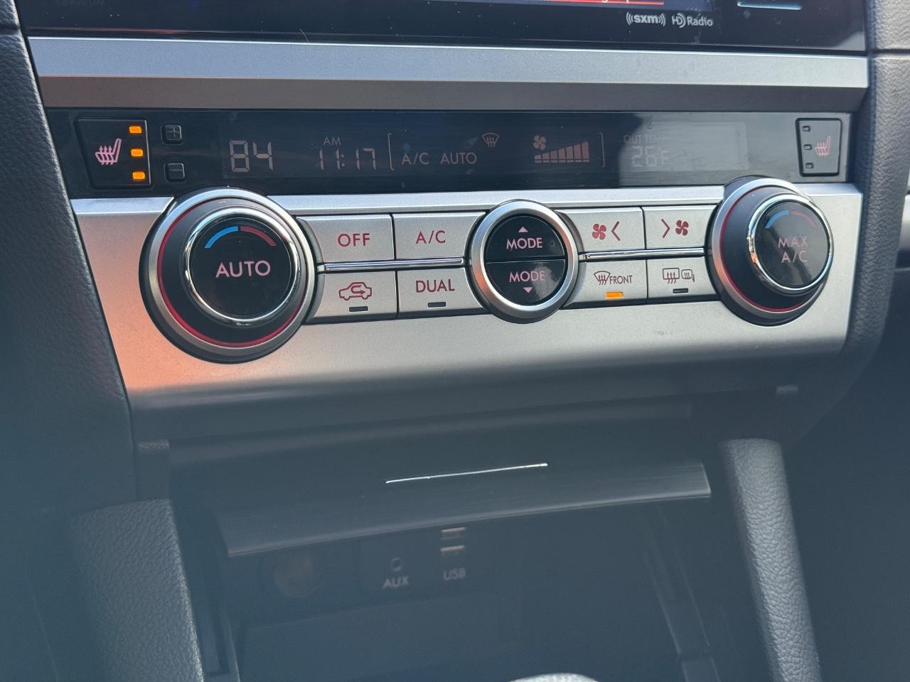 Subaru Legacy Vehicle Image 20