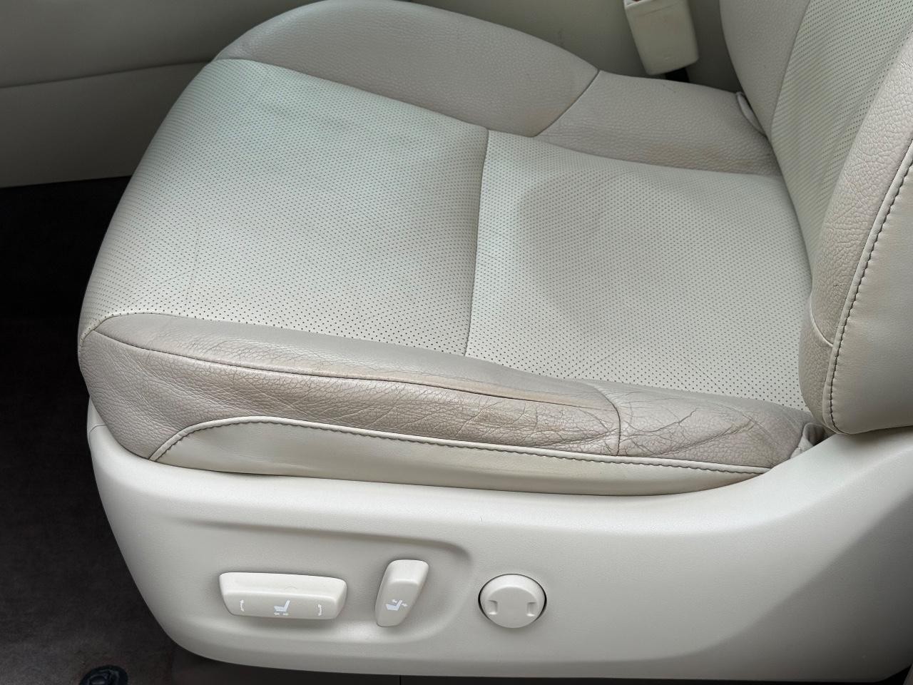 Lexus GX Vehicle Image 22