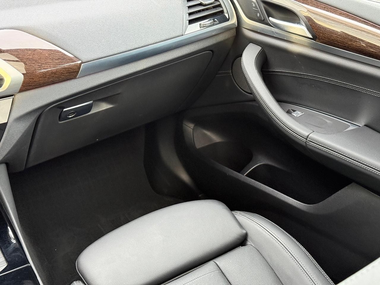 BMW X3 Vehicle Image 14