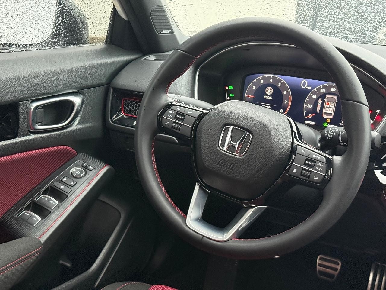Honda Civic Si Vehicle Image 14