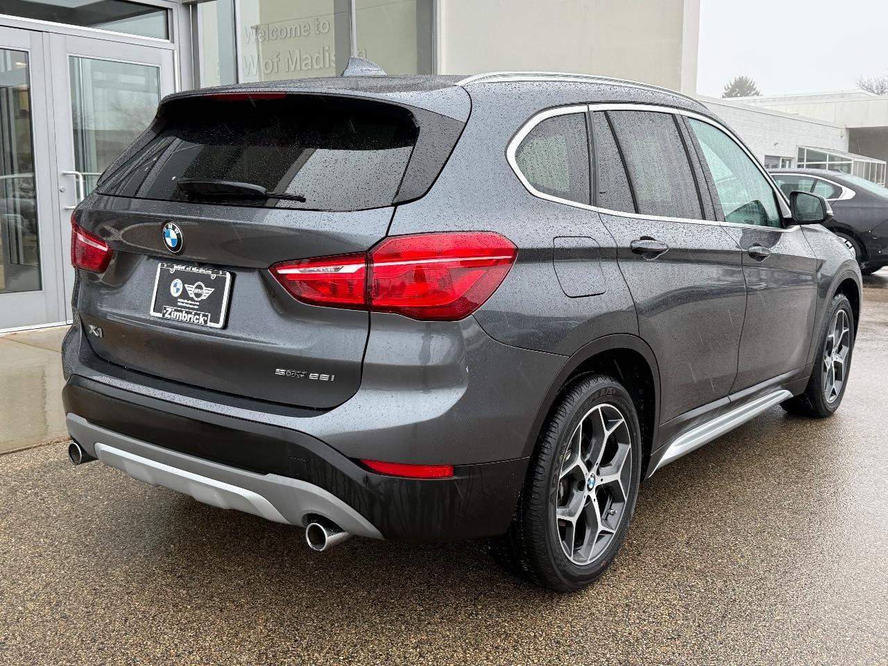 BMW X1 Vehicle Image 03