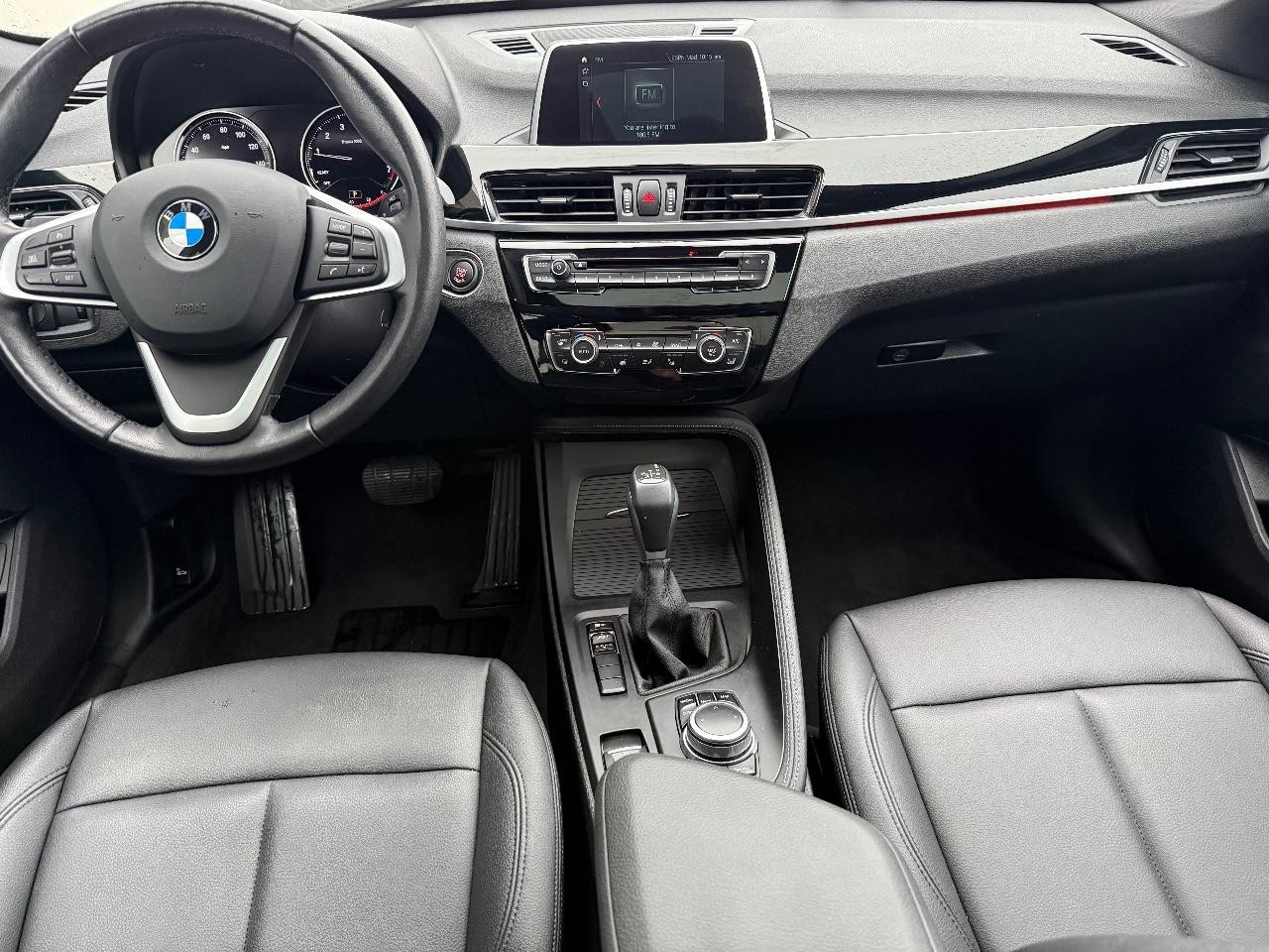 BMW X1 Vehicle Image 10