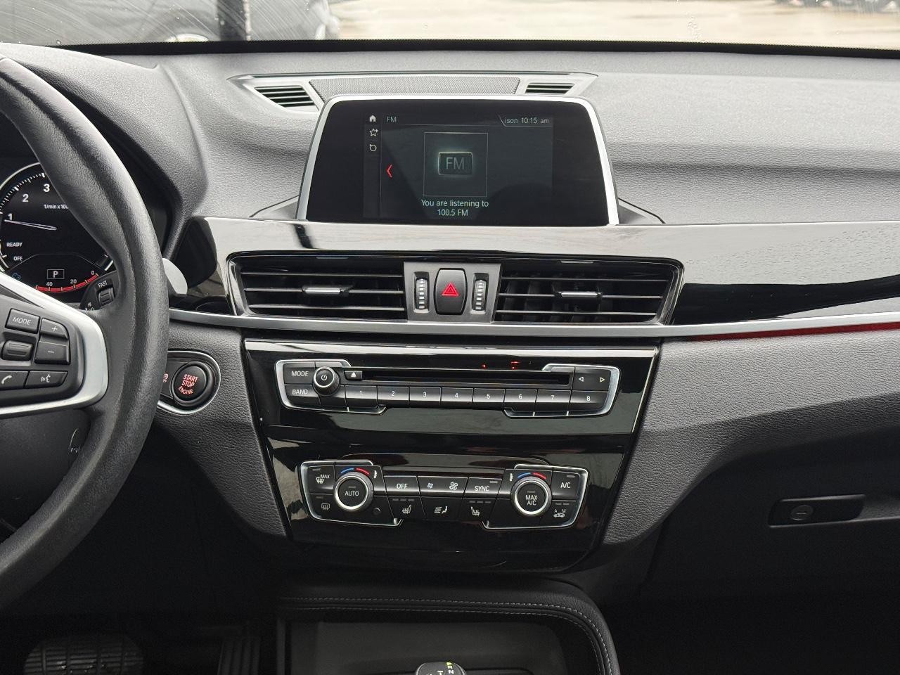 BMW X1 Vehicle Image 11