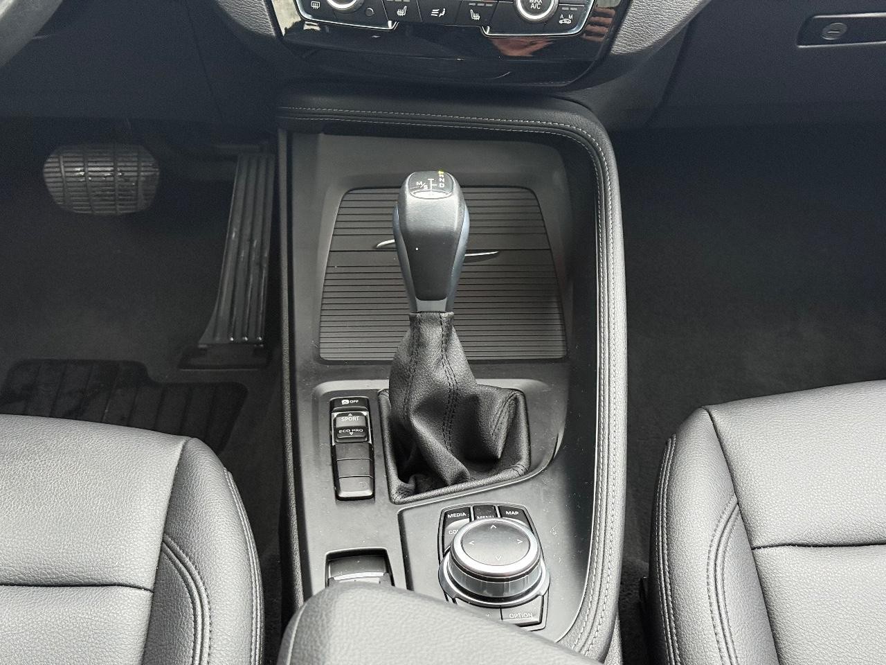 BMW X1 Vehicle Image 12