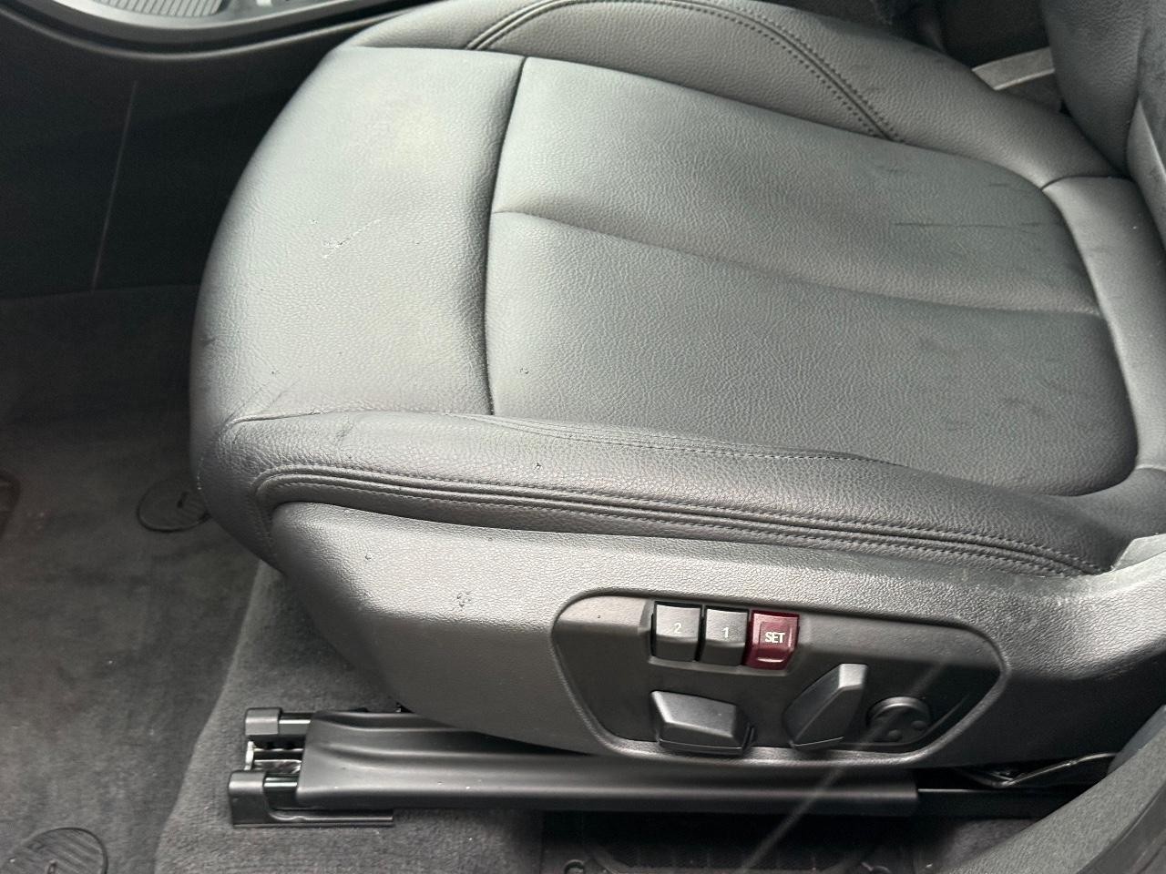 BMW X1 Vehicle Image 22