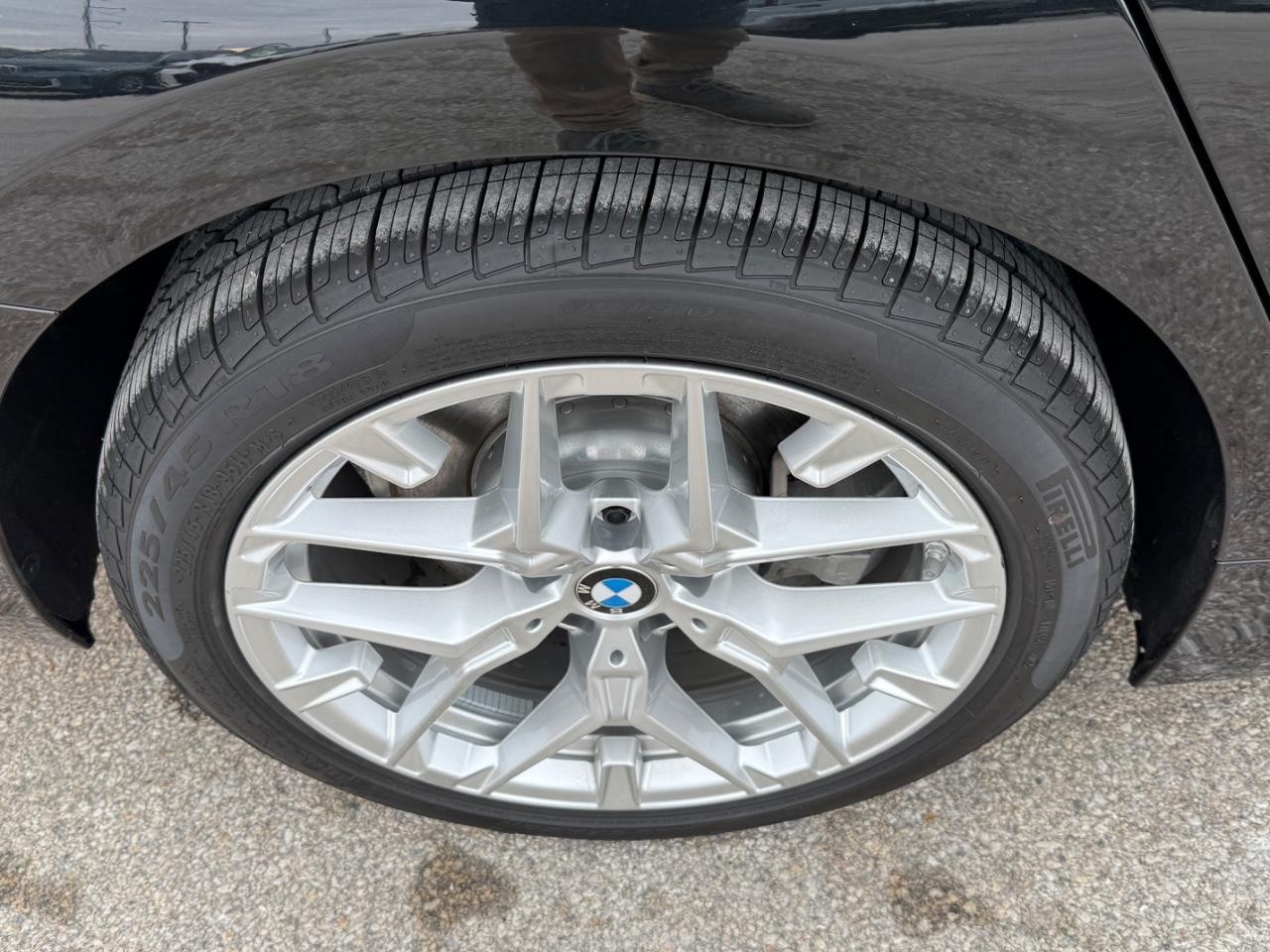 BMW 3 Series Vehicle Image 04