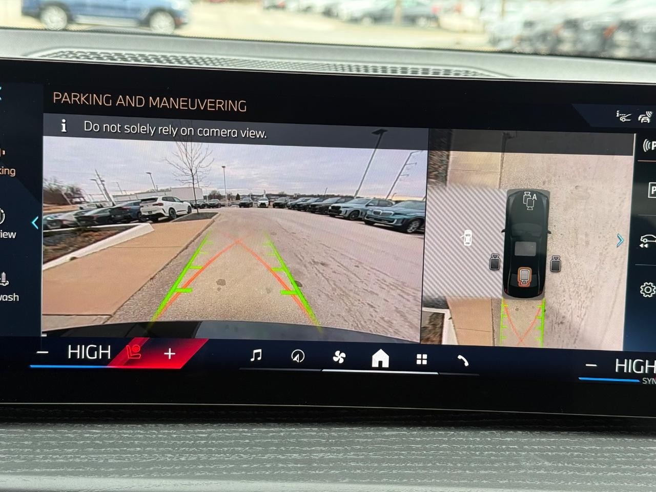 BMW 3 Series Vehicle Image 14