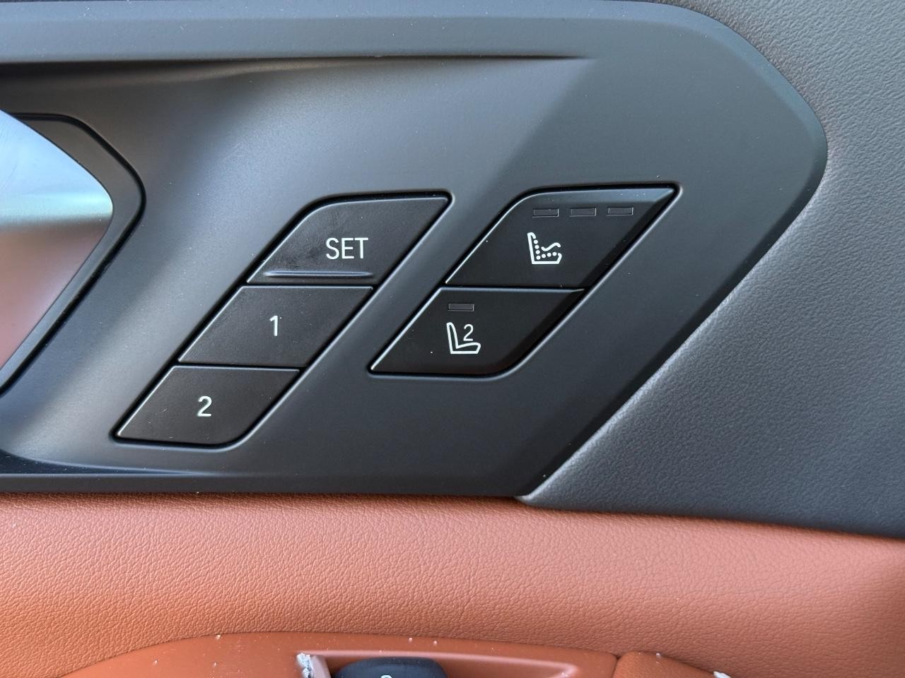 BMW X5 Vehicle Image 11