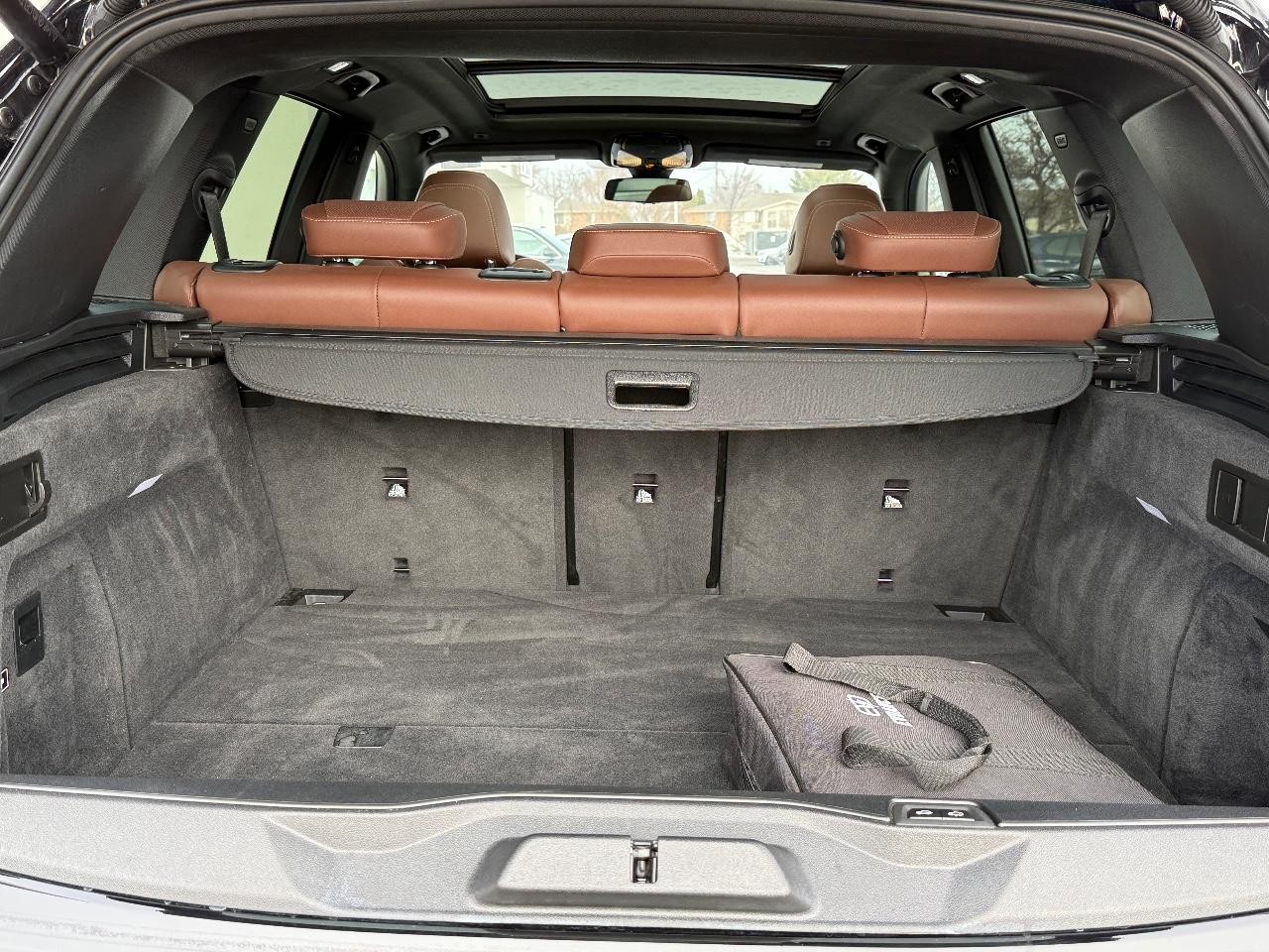 BMW X5 Vehicle Image 05