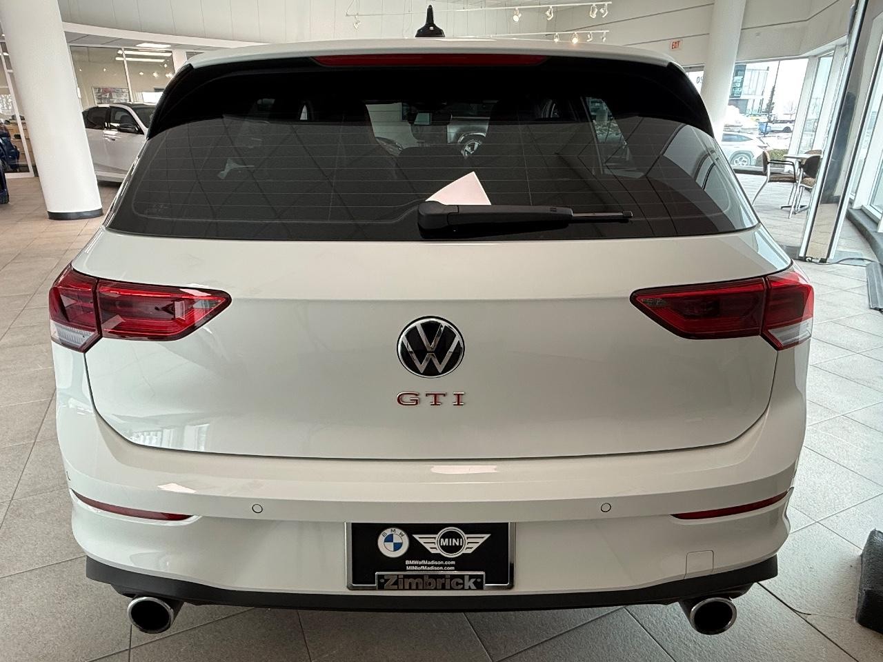 Volkswagen Golf GTI Vehicle Image 03