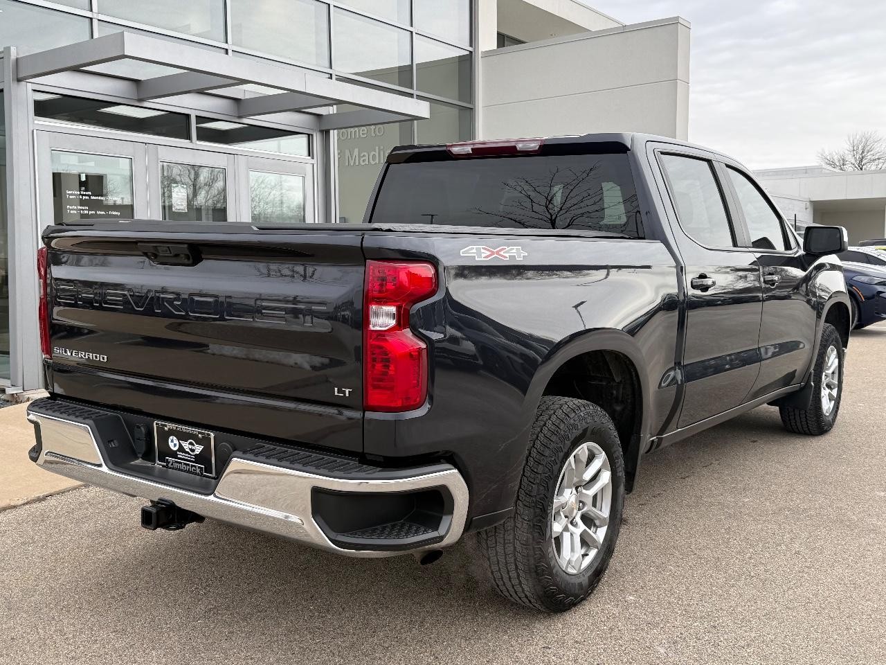 Chevrolet Silverado 1500 Vehicle Image 03